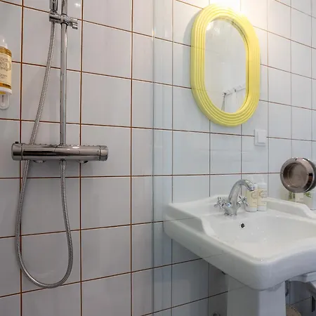 Dona Simone Boutique & - By @ Rita's Place בית הארחה 4*