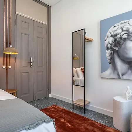 Dona Simone Boutique Suites&studios - By @ Rita's Place 4*
