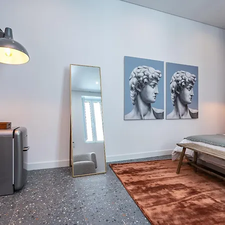 Dona Simone Boutique Suites&studios - By @ Rita's Place 4*